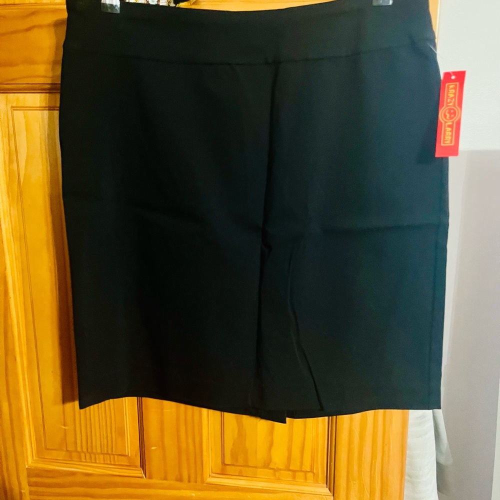 Tailored Black Midi Pencil Skirt - Women - Picture 7 of 11